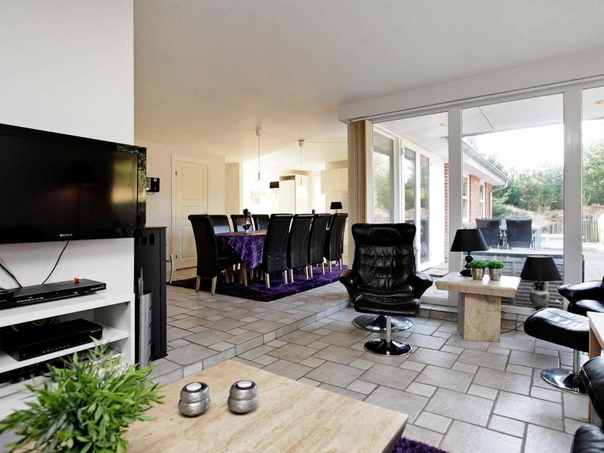 8 Person Holiday Home In Bl Vand Blavand Bagian luar foto